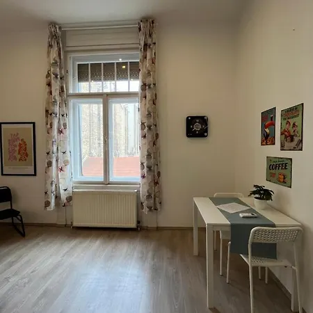 D58 In The Center Apartmán *