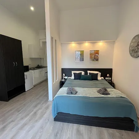 D58 In The Center * Budapest